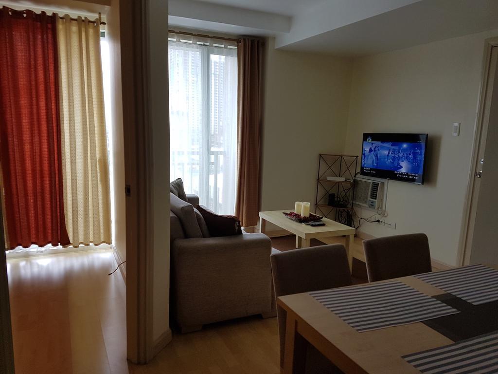 Ortigas 2 Bedroom Corner Unit With 2 Queen Across Shangrila Manila Ngoại thất bức ảnh