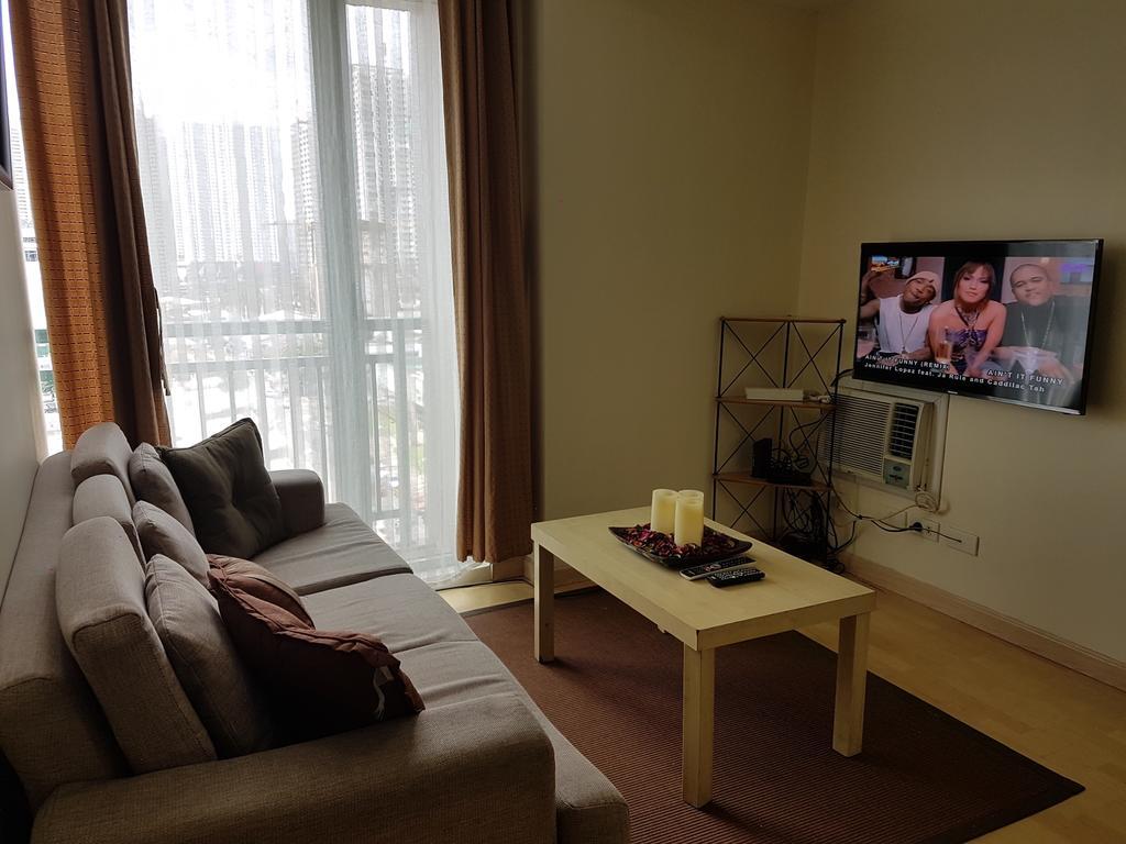 Ortigas 2 Bedroom Corner Unit With 2 Queen Across Shangrila Manila Ngoại thất bức ảnh